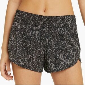 Zella Altitude Running Shorts 3” - Size Medium